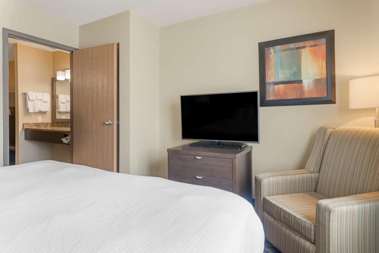 Best Western Plus Saint John Hotel & Suites Exterior foto