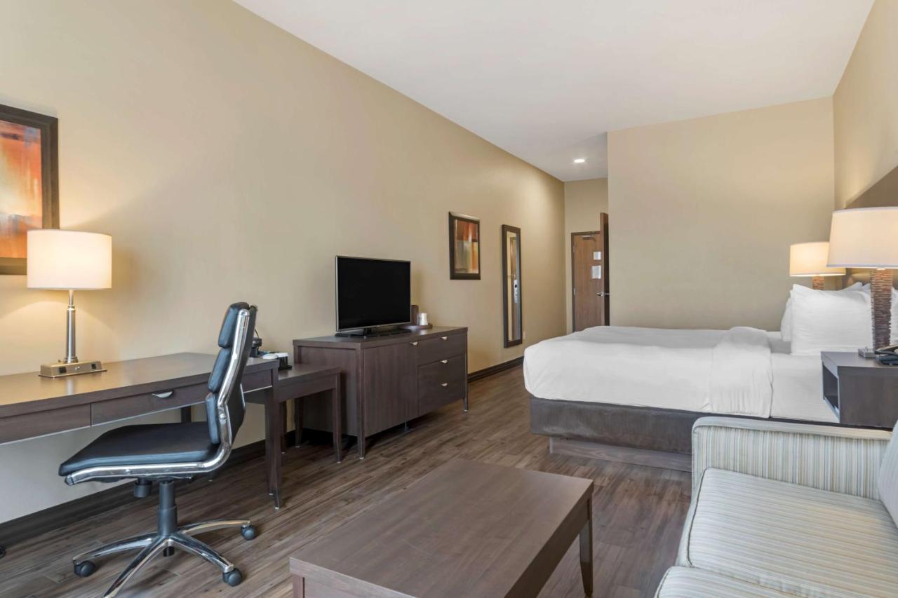 Best Western Plus Saint John Hotel & Suites Exterior foto