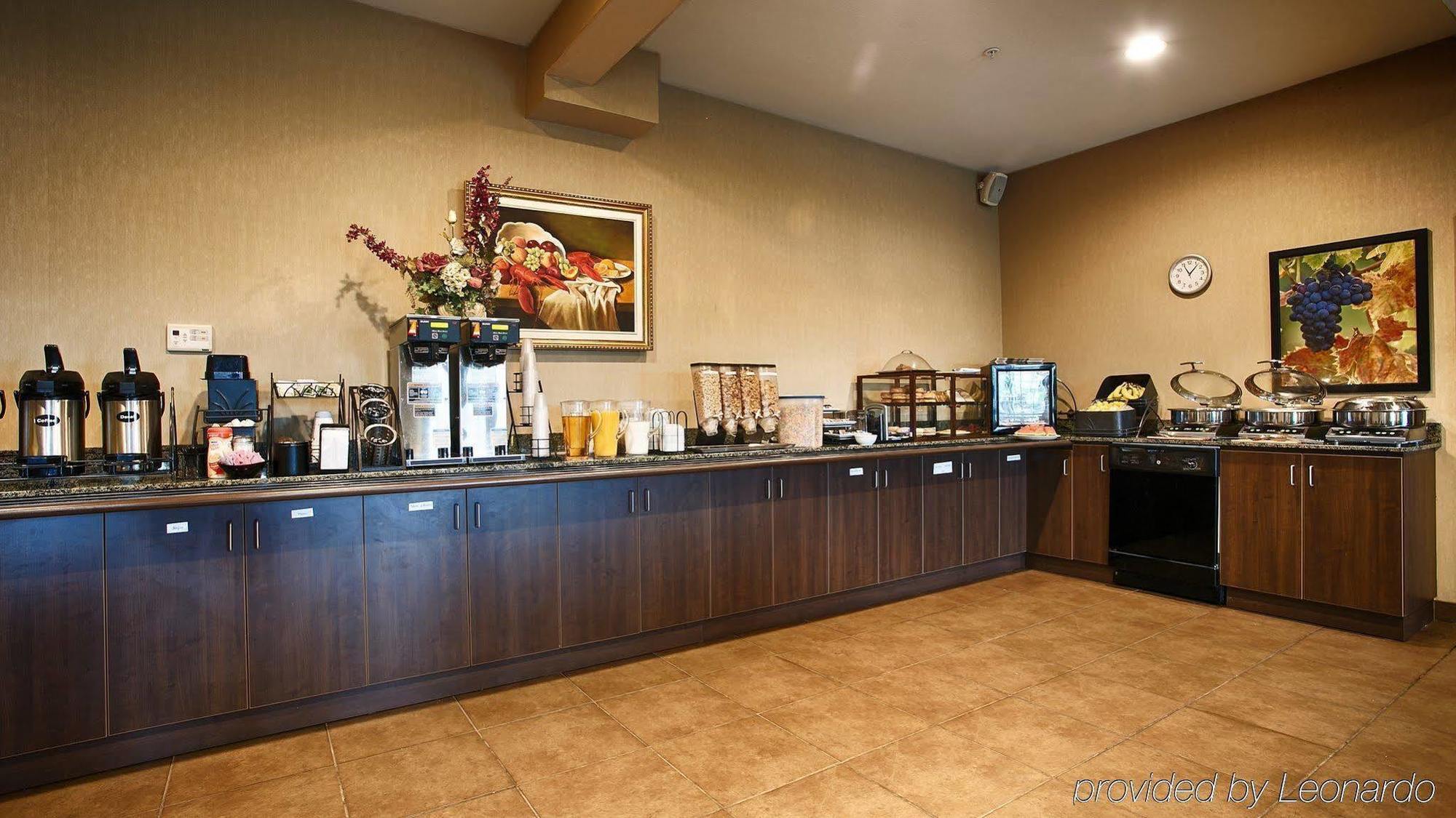Best Western Plus Saint John Hotel & Suites Exterior foto